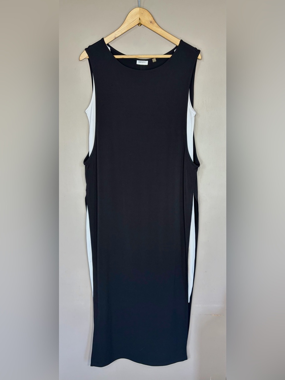 DKNY Sleeveless Black & White Maxi Dress